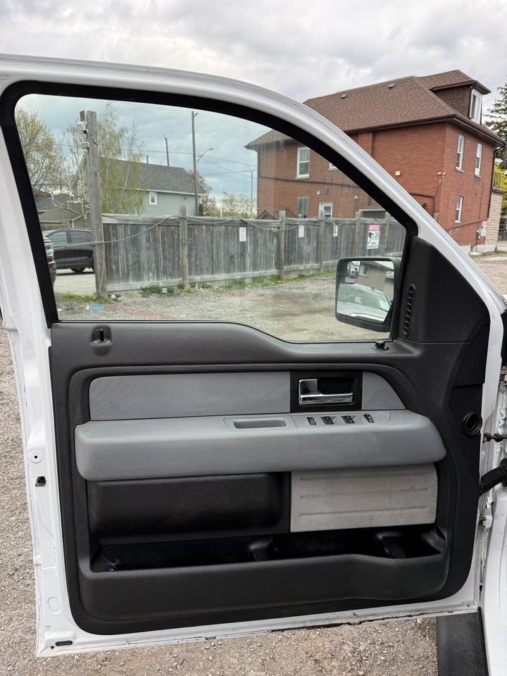 2014 Ford F-150 XLT Photo