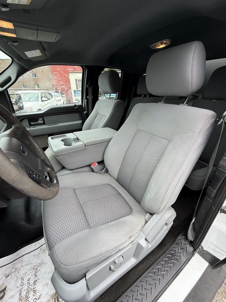 2014 Ford F-150 XLT Photo
