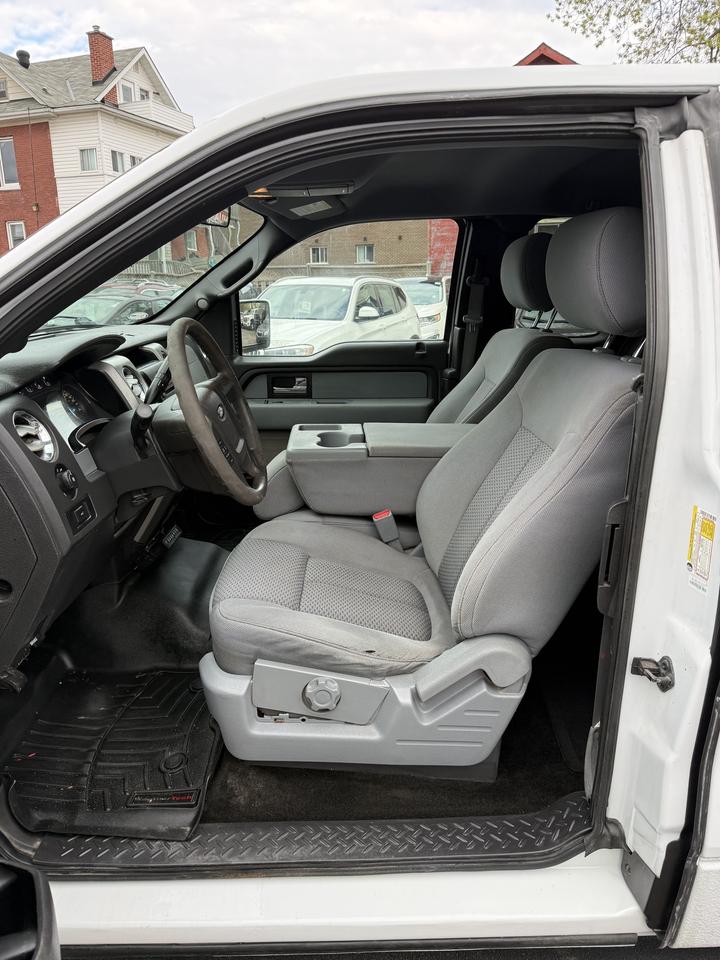 2014 Ford F-150 XLT Photo
