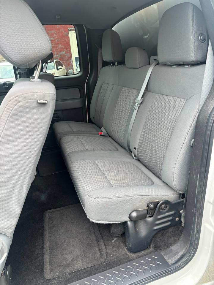 2014 Ford F-150 XLT Photo