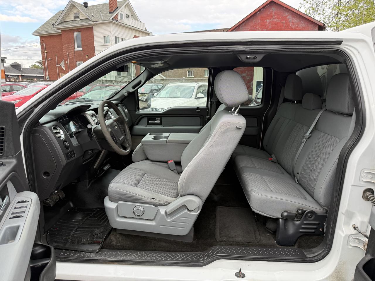 2014 Ford F-150 XLT Photo