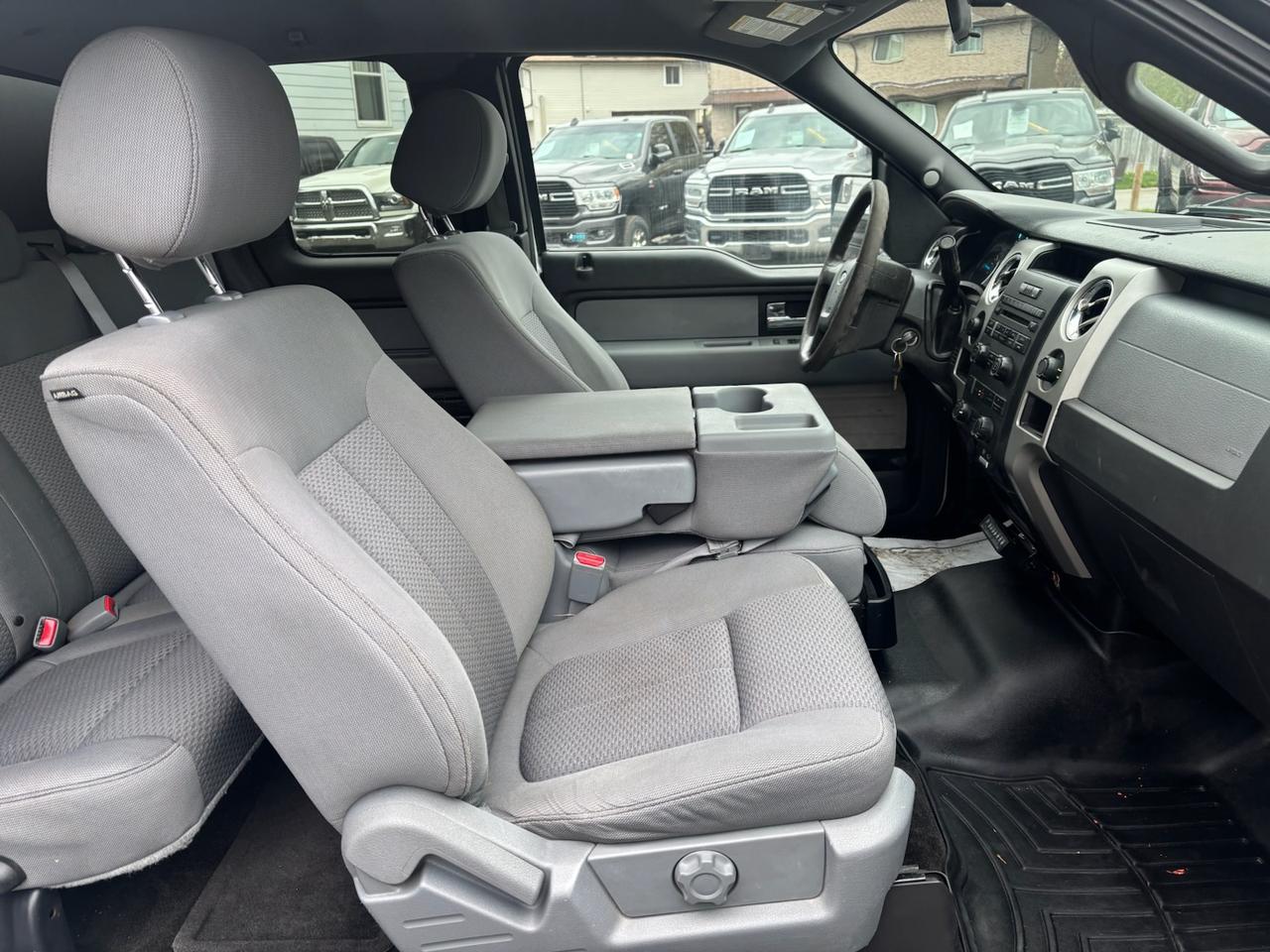 2014 Ford F-150 XLT Photo