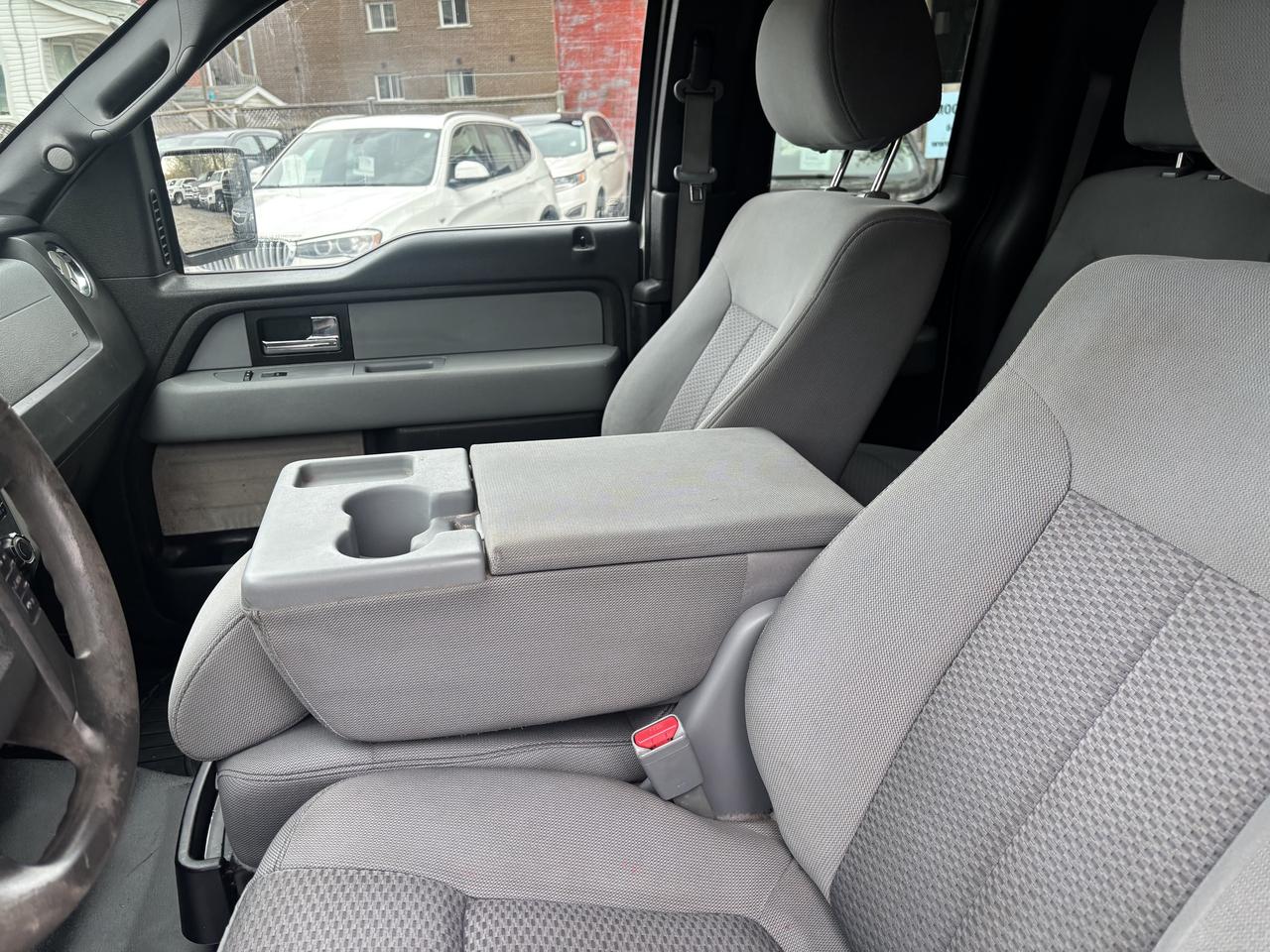 2014 Ford F-150 XLT Photo