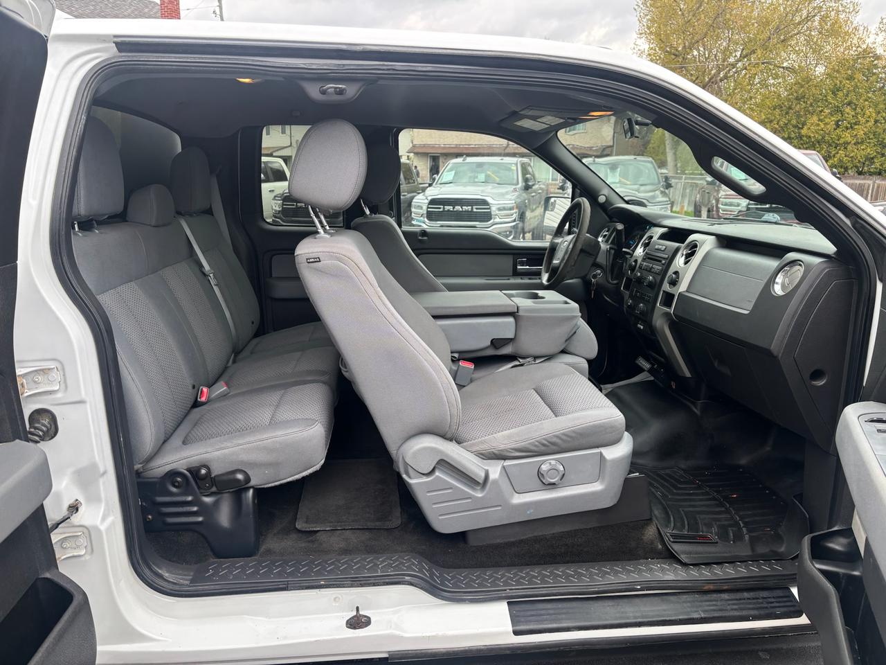 2014 Ford F-150 XLT Photo