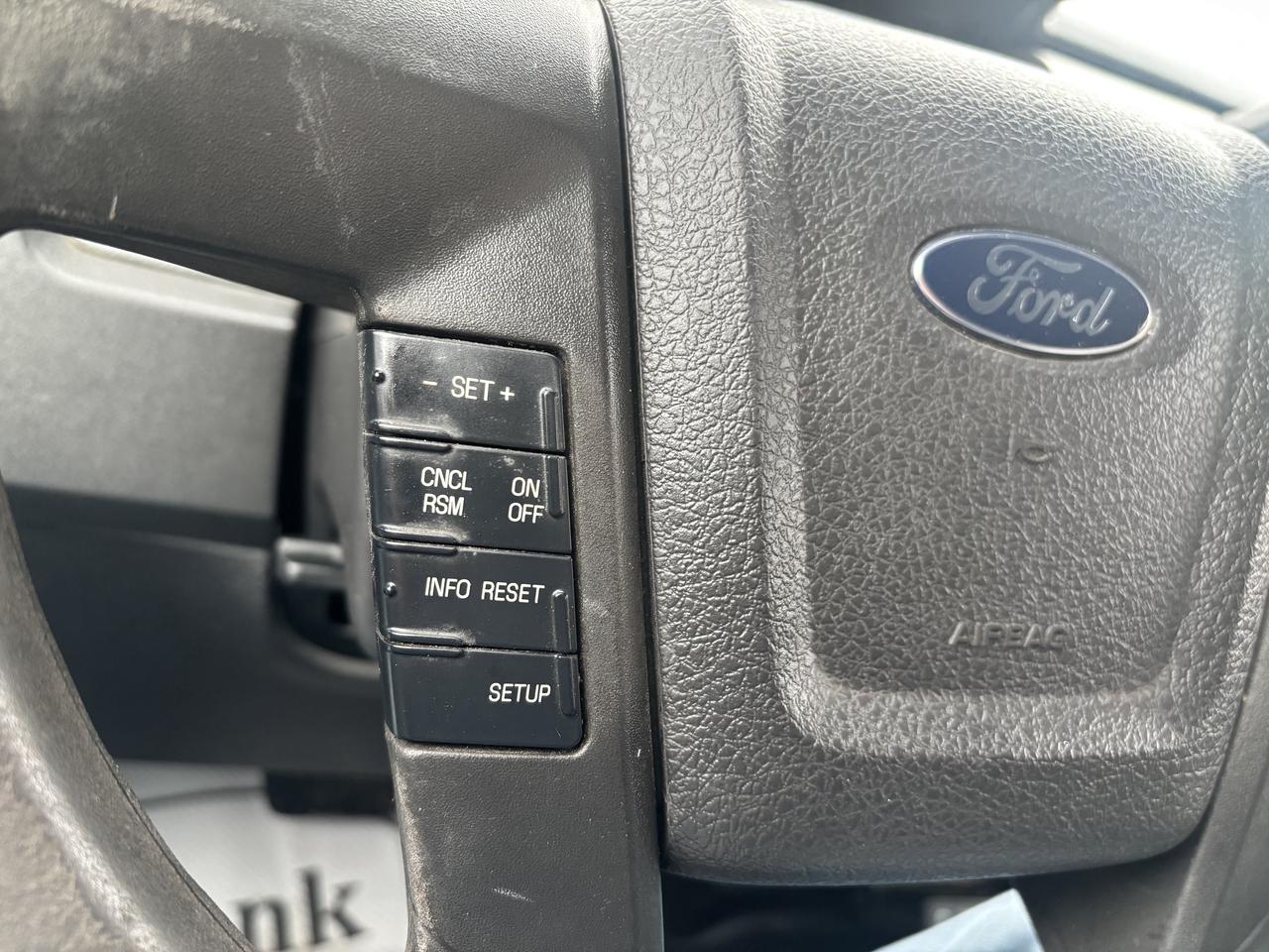 2014 Ford F-150 XLT Photo