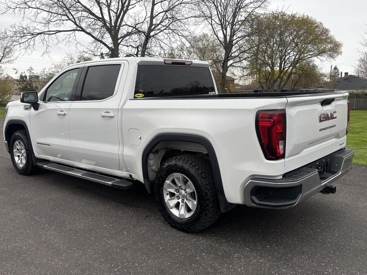 2019 GMC Sierra 1500 SLE Photo2