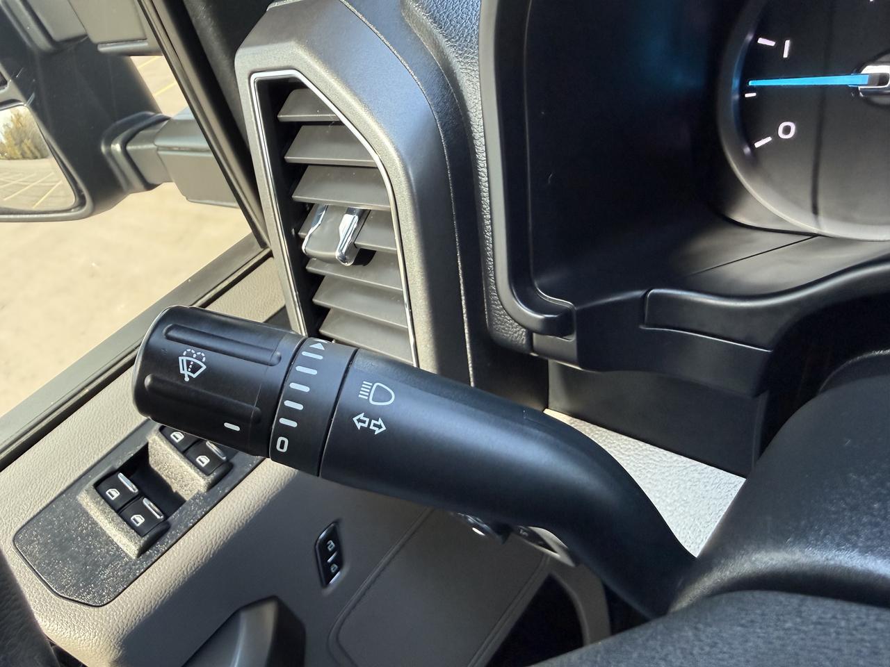 2021 Ford F-250 SUPER DUTY XLT Photo