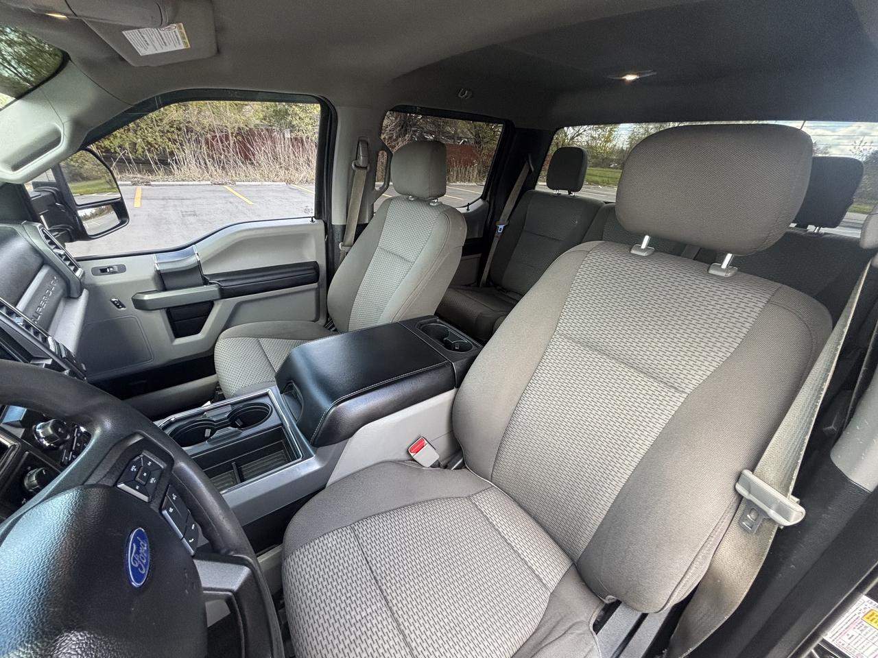 2017 Ford F-250 SUPER DUTY XLT Photo