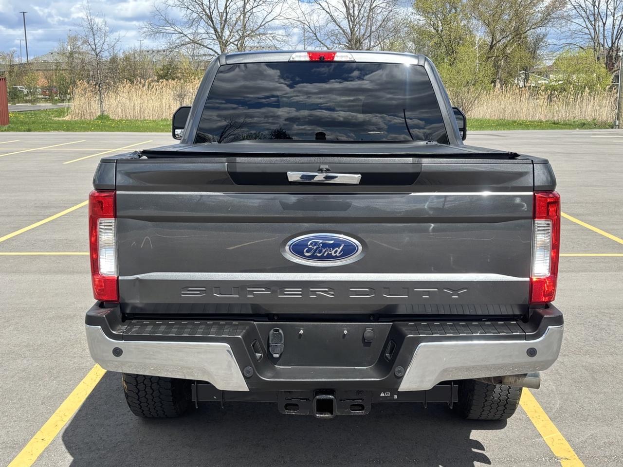 2017 Ford F-250 SUPER DUTY XLT Photo