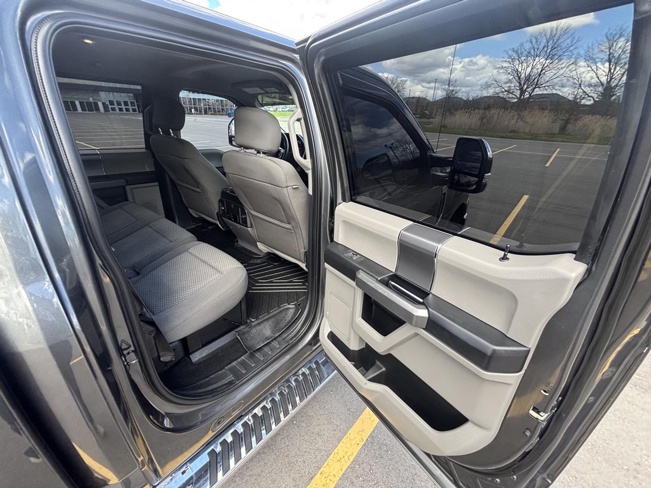 2017 Ford F-250 SUPER DUTY XLT Photo