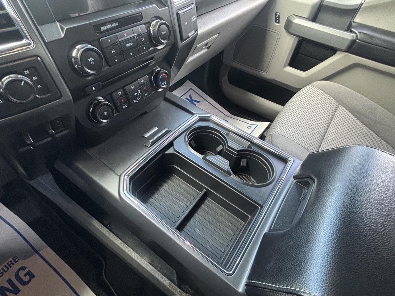 2017 Ford F-250 SUPER DUTY XLT Photo