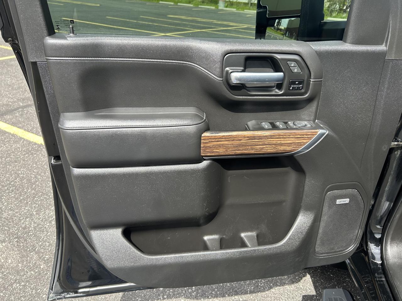 2020 Chevrolet SILVERADO 2500HD High Country Photo