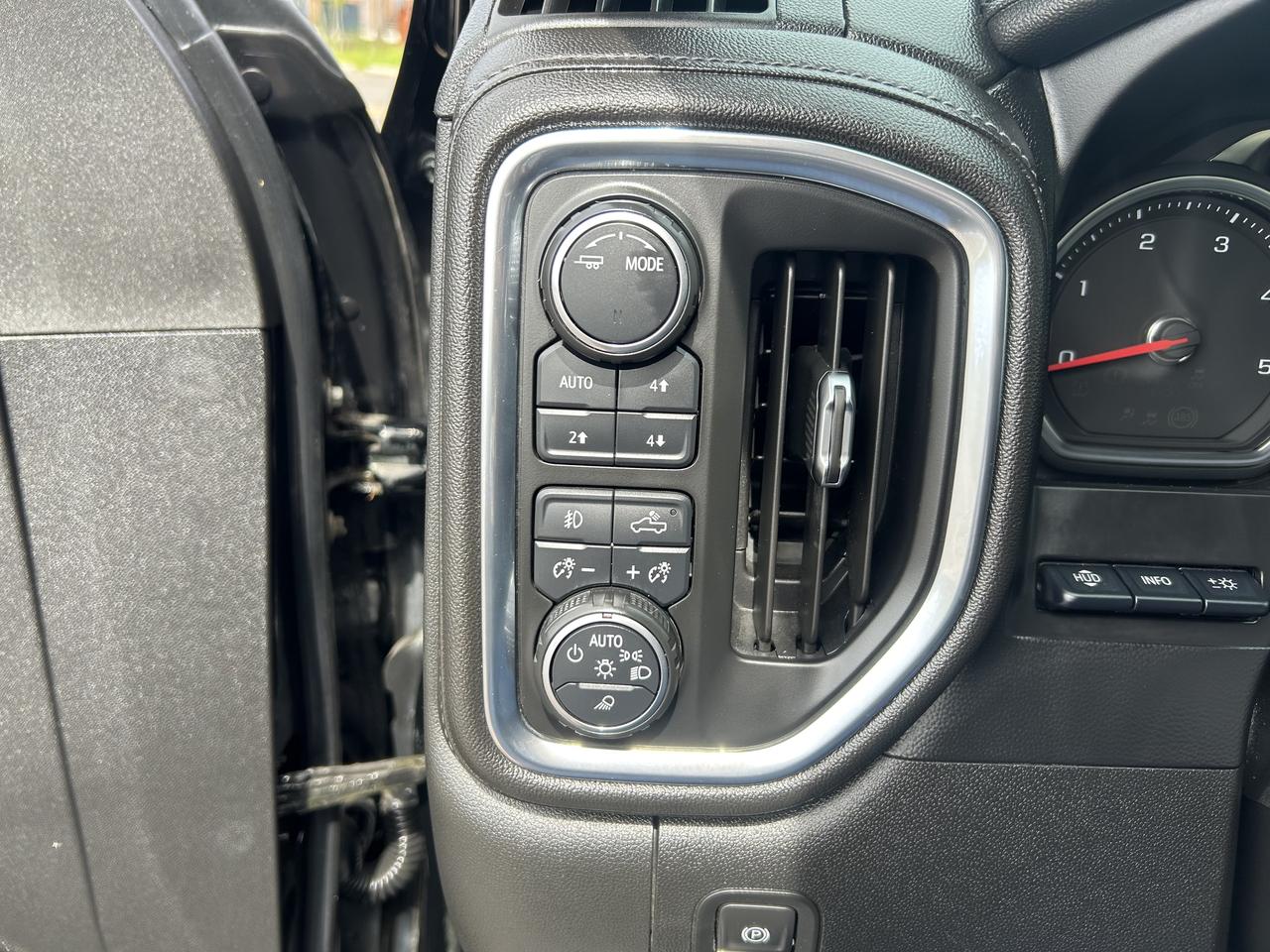 2020 Chevrolet SILVERADO 2500HD High Country Photo