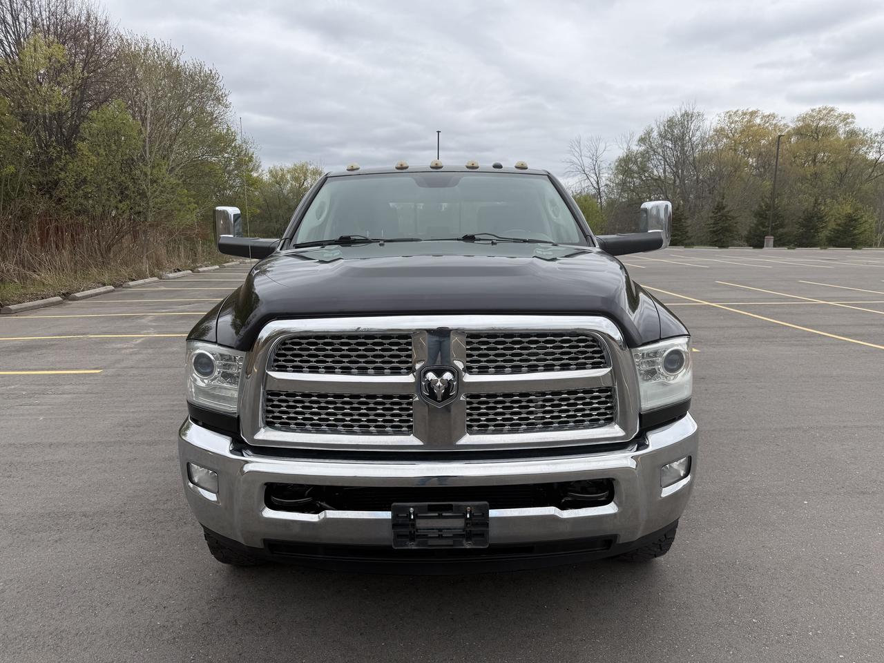 2014 RAM 3500 Laramie Photo
