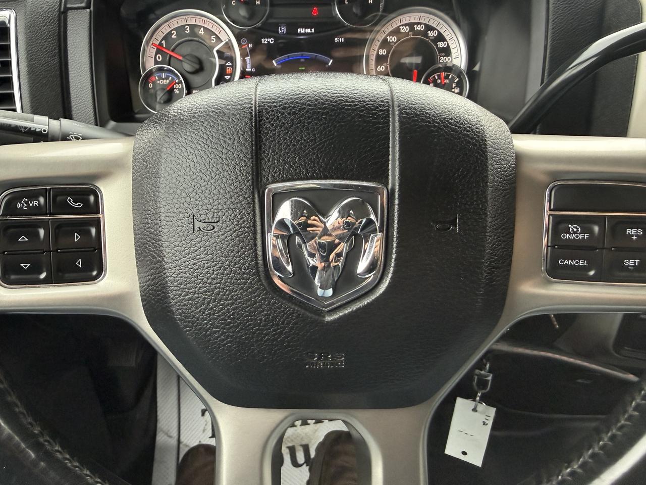 2014 RAM 3500 Laramie Photo