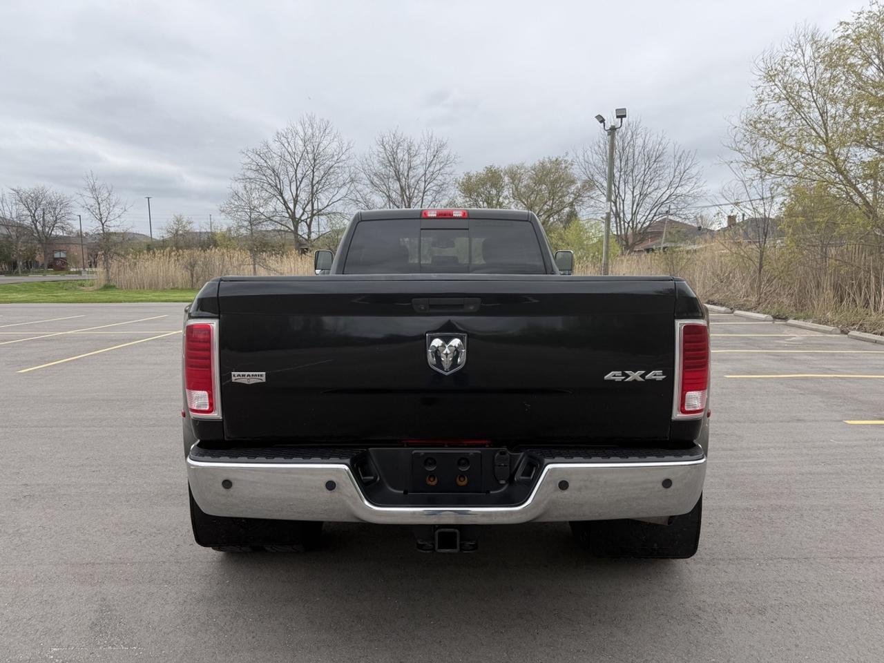 2014 RAM 3500 Laramie Photo