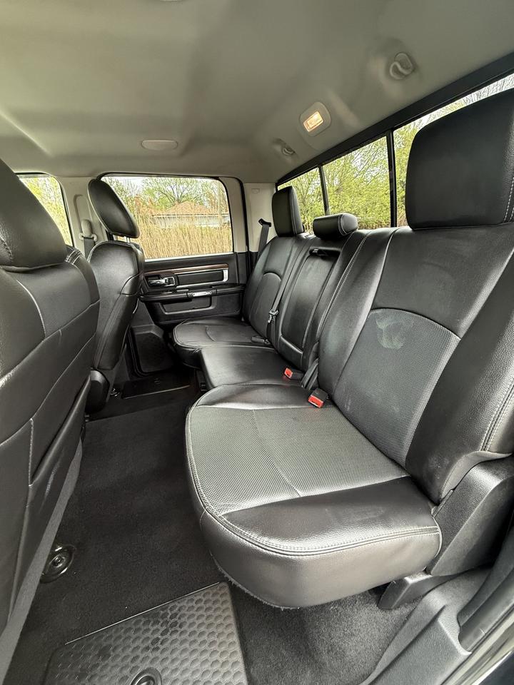 2014 RAM 3500 Laramie Photo