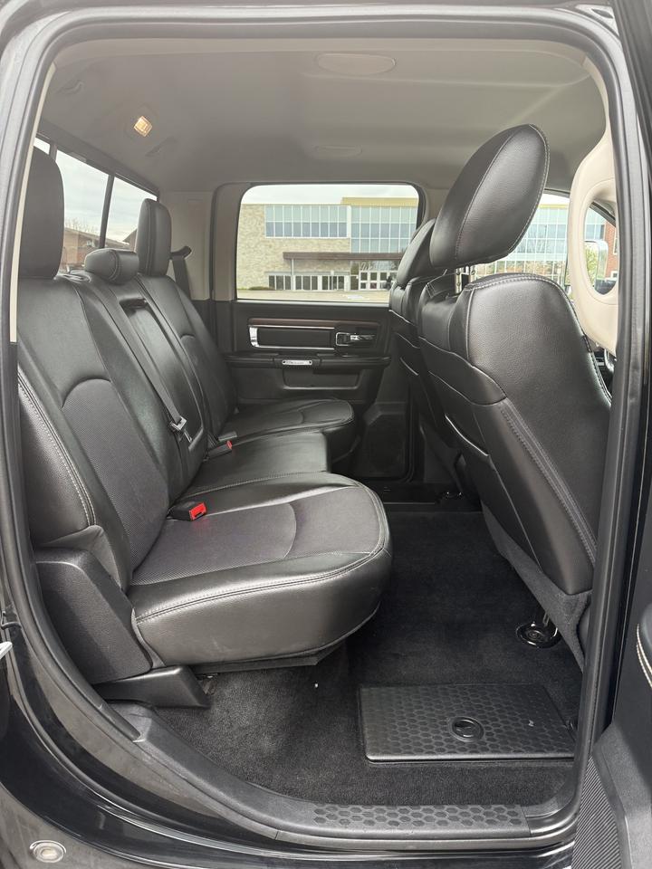 2014 RAM 3500 Laramie Photo