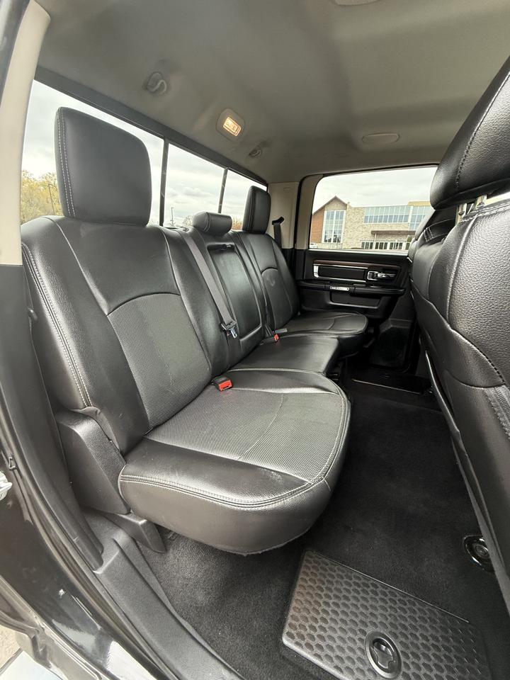 2014 RAM 3500 Laramie Photo