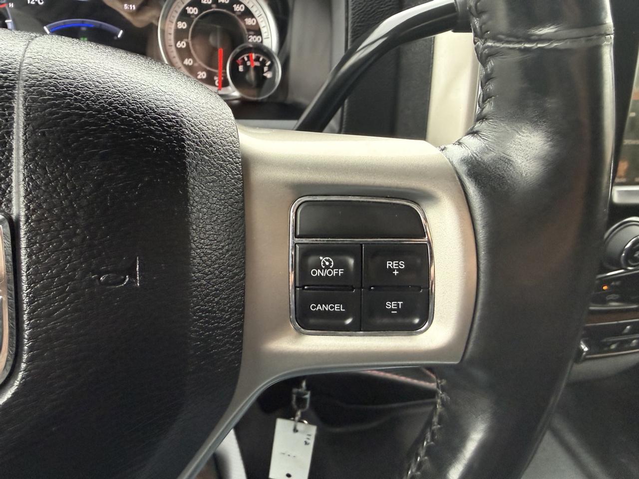 2014 RAM 3500 Laramie Photo