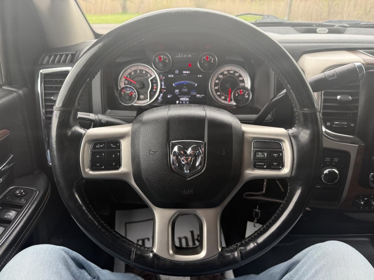 2014 RAM 3500 Laramie Photo