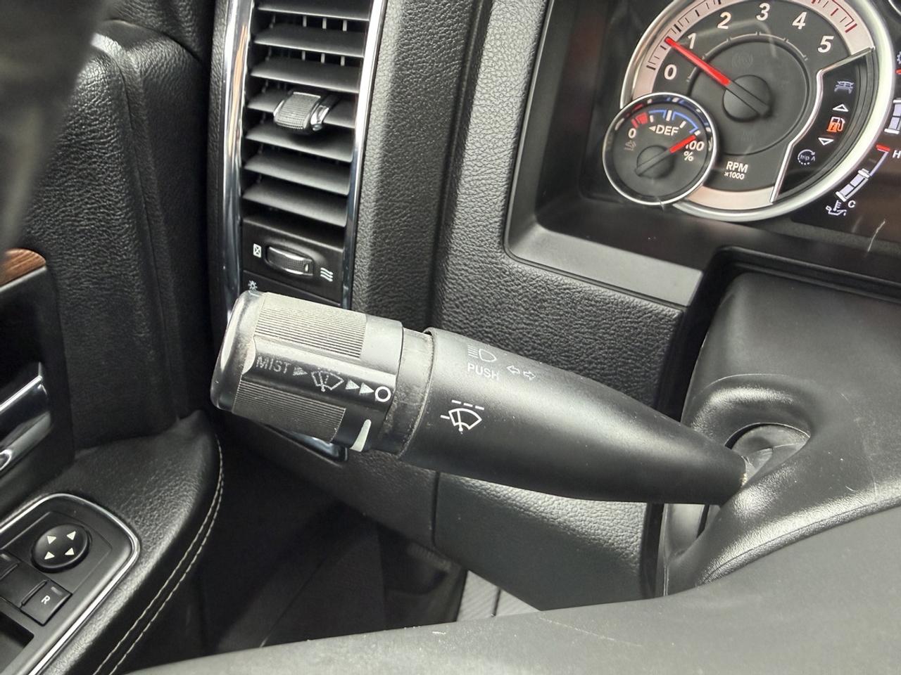 2014 RAM 3500 Laramie Photo