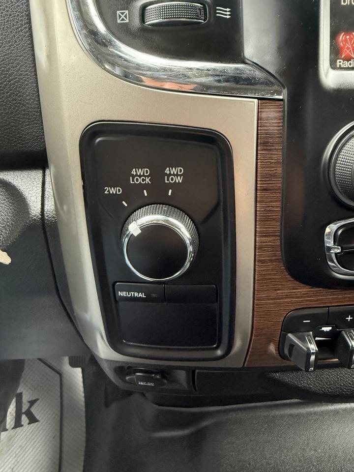 2014 RAM 3500 Laramie Photo