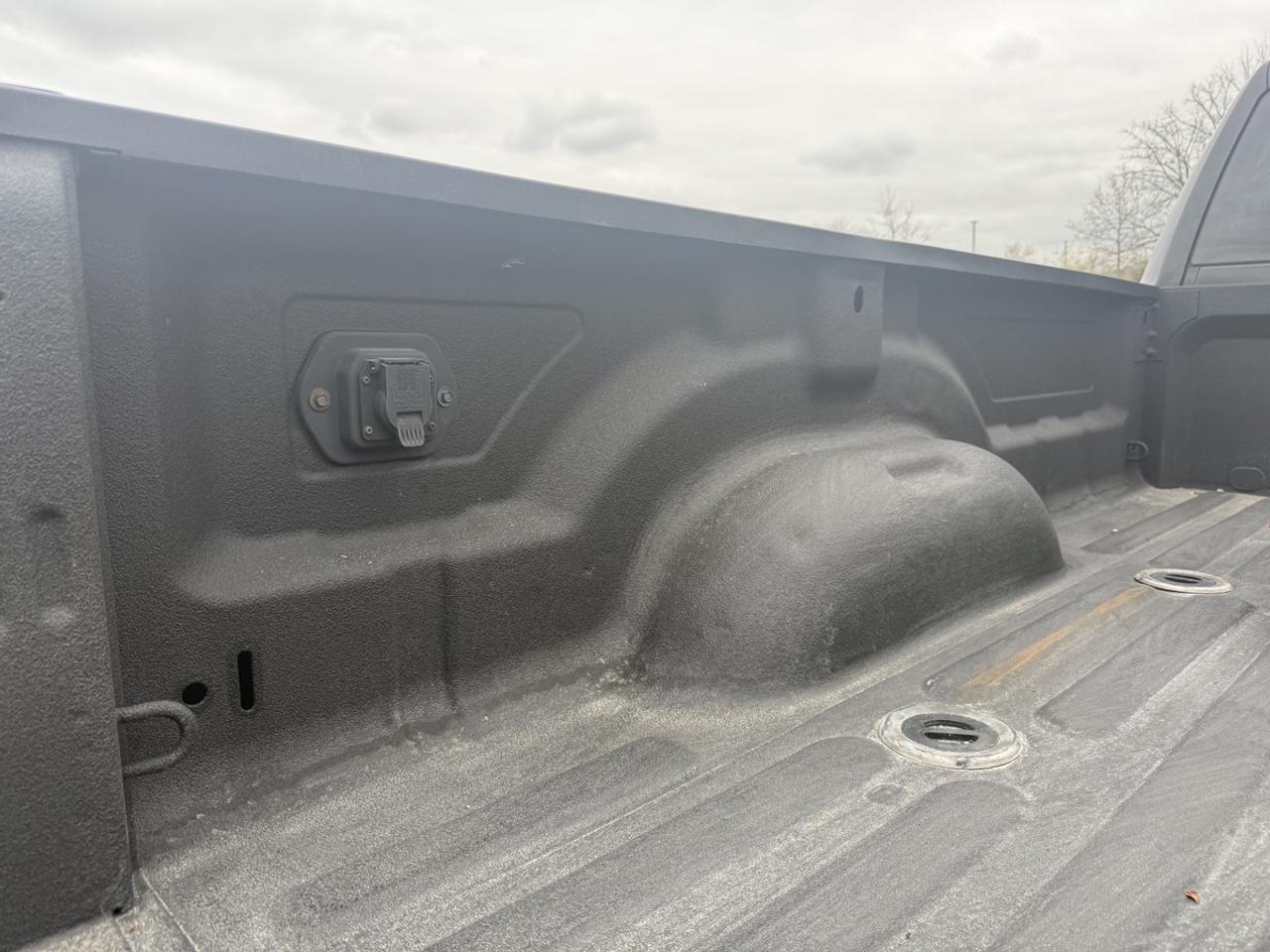 2014 RAM 3500 Laramie Photo