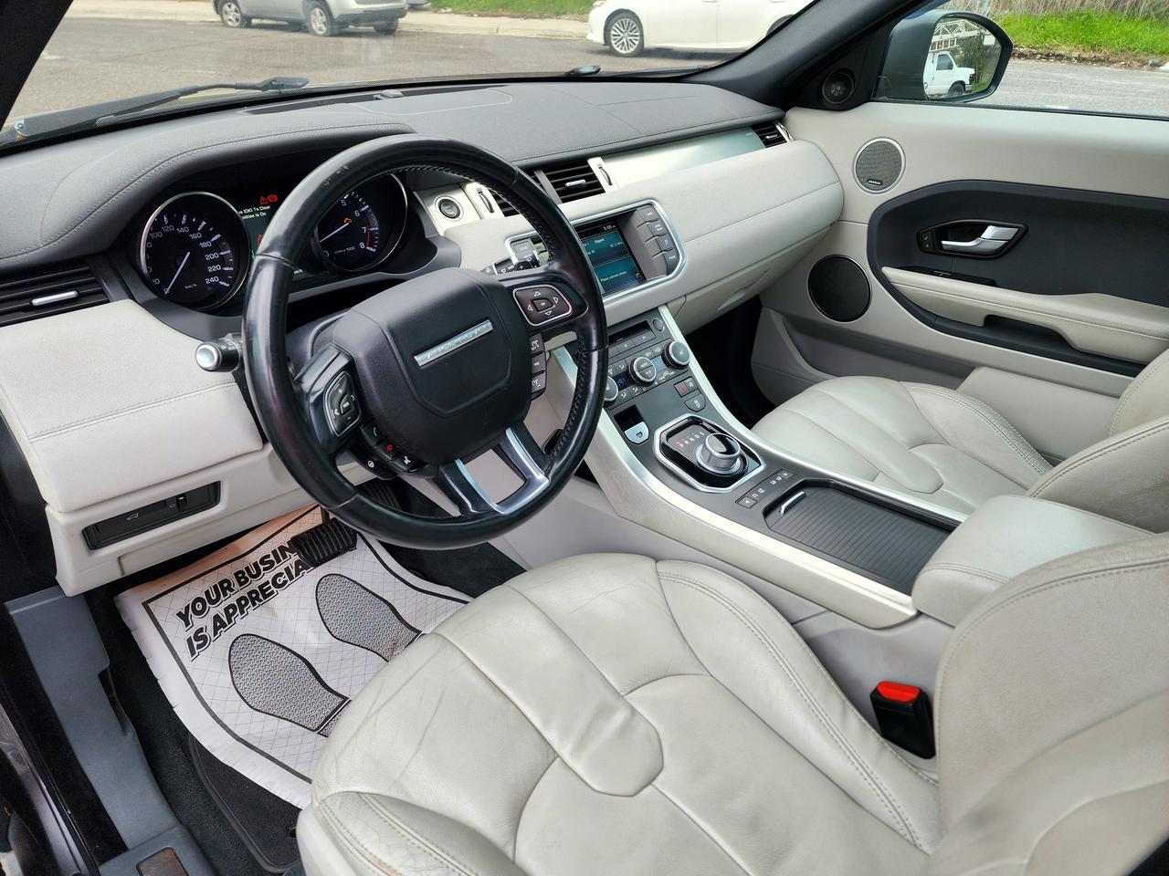 2015 Land Rover Range Rover Evoque Pure Plus | Trade-In Special! Photo