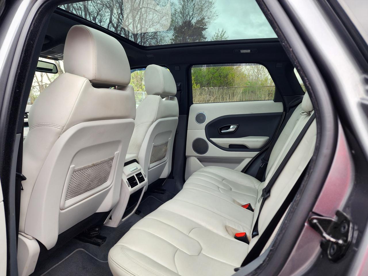 2015 Land Rover Range Rover Evoque Pure Plus | Trade-In Special! Photo
