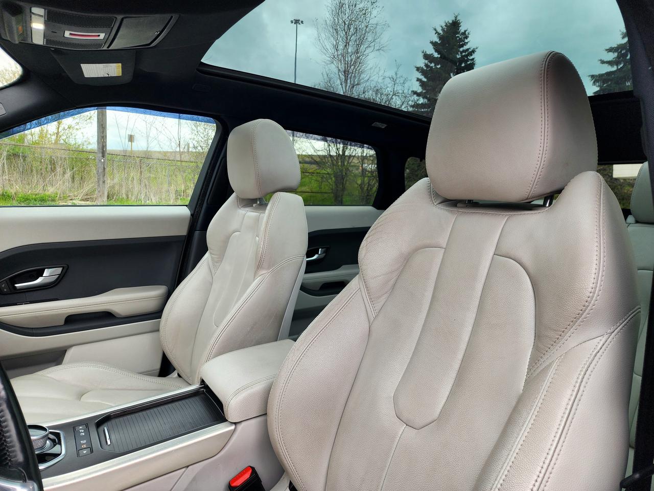 2015 Land Rover Range Rover Evoque Pure Plus | Trade-In Special! Photo
