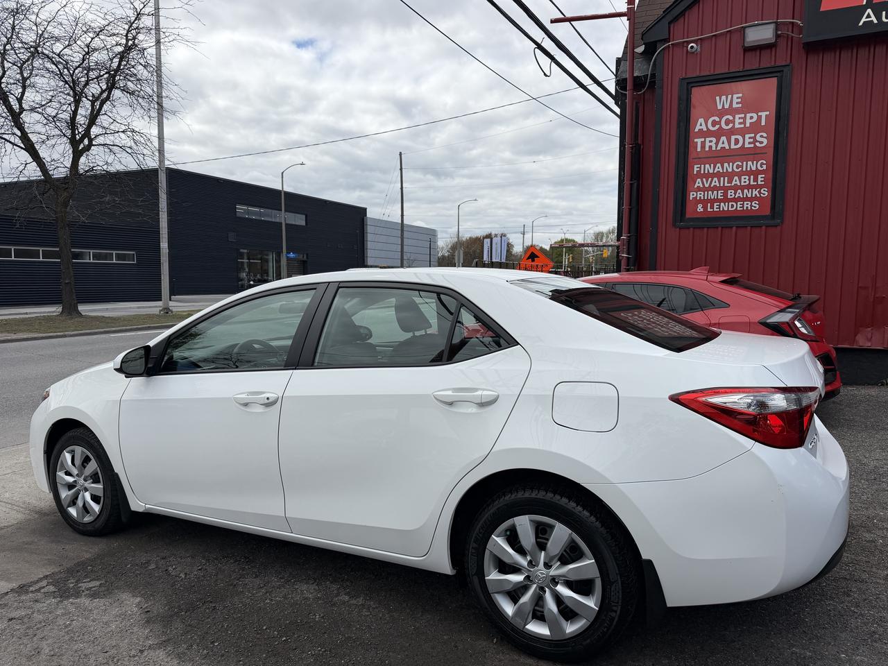 2015 Toyota Corolla LE Photo