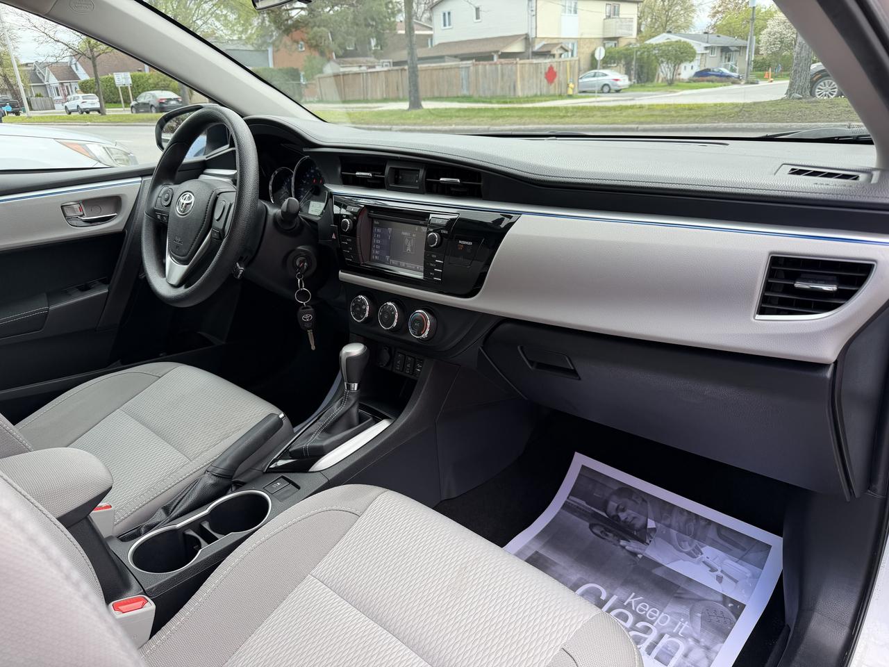 2015 Toyota Corolla LE Photo