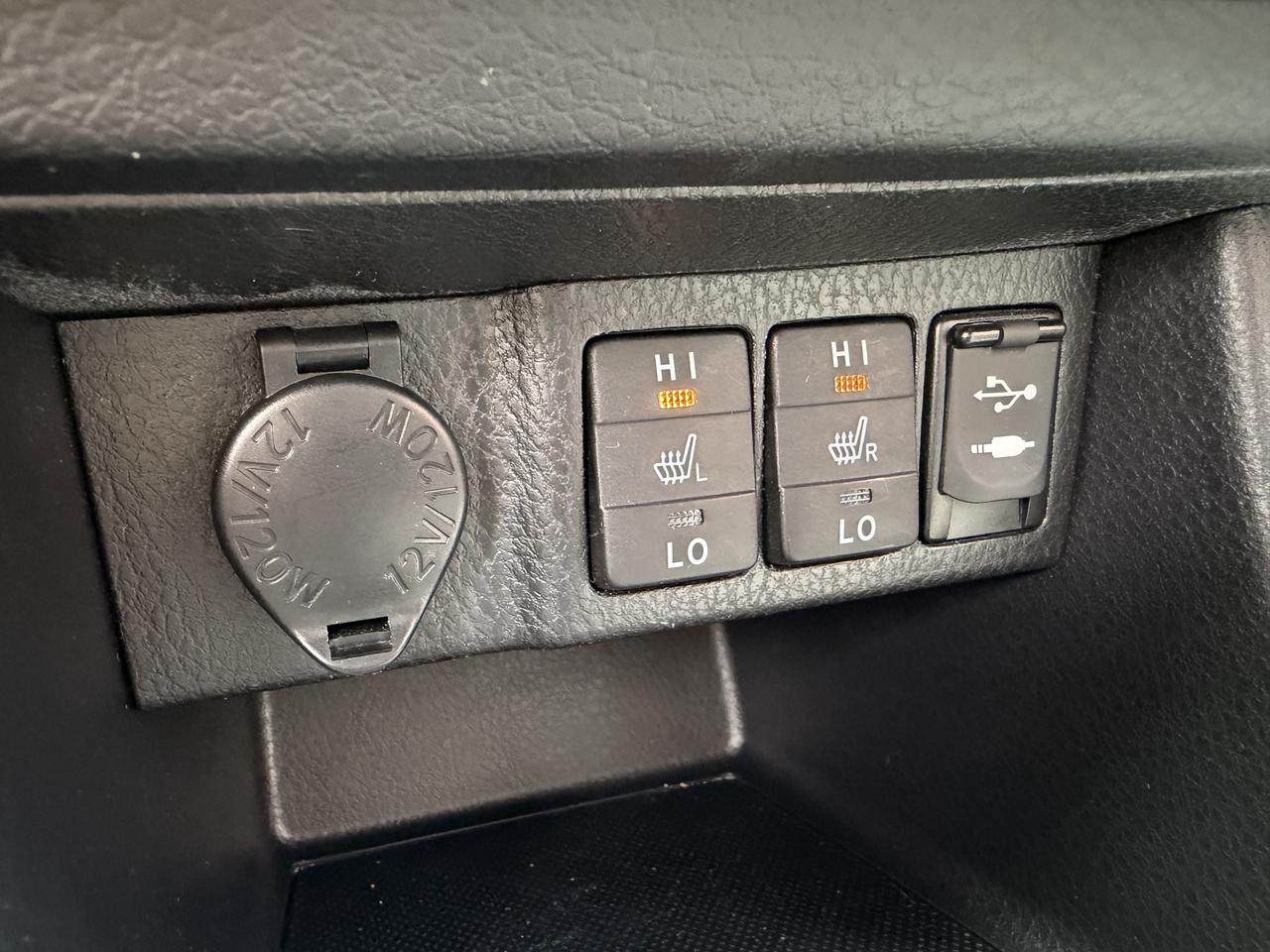 2015 Toyota Corolla LE Photo