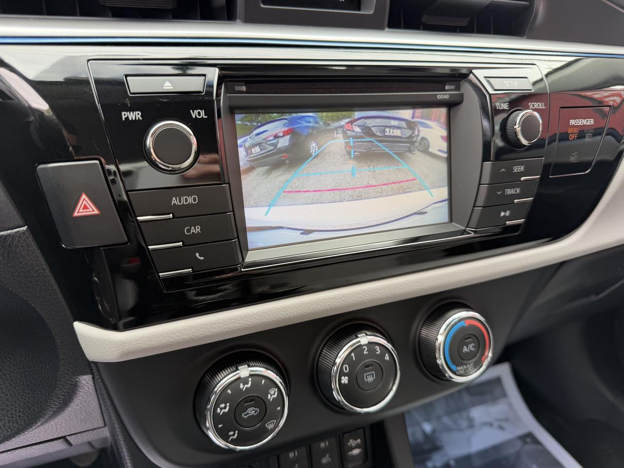 2015 Toyota Corolla LE Photo