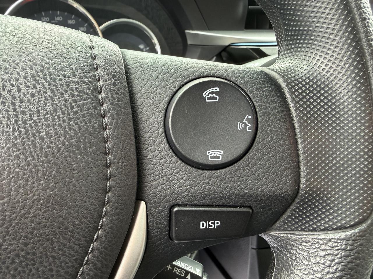 2015 Toyota Corolla LE Photo