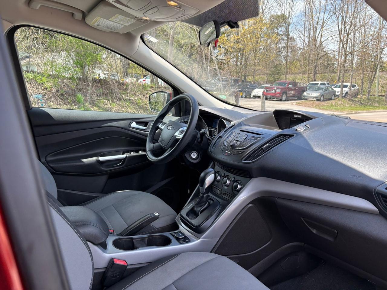 2015 Ford Escape SE Photo
