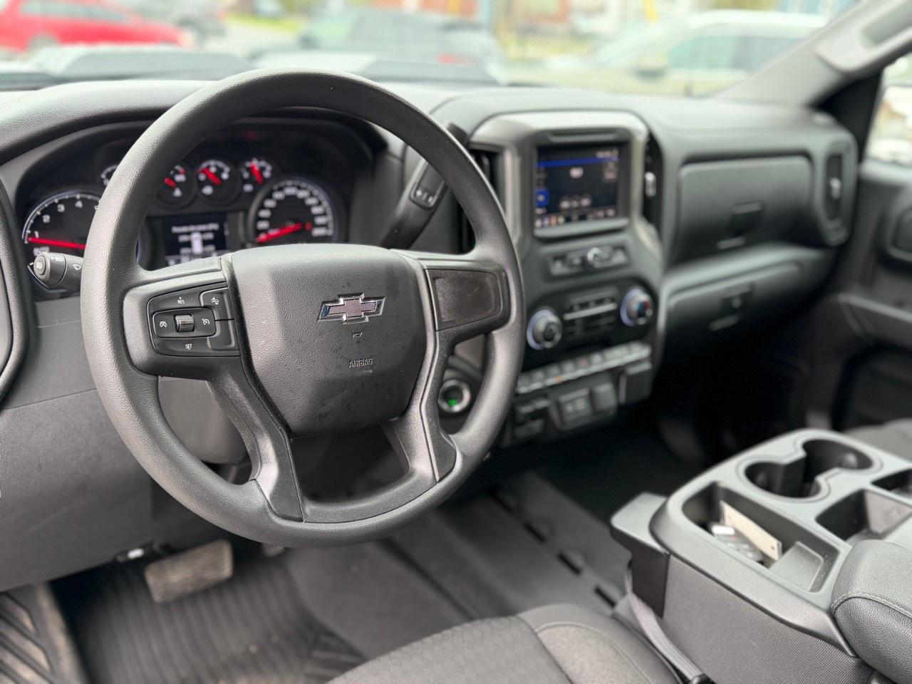 2024 Chevrolet Silverado 1500 Crew Cab Standard Box 4-Wheel Drive Custom Trail Boss Photo