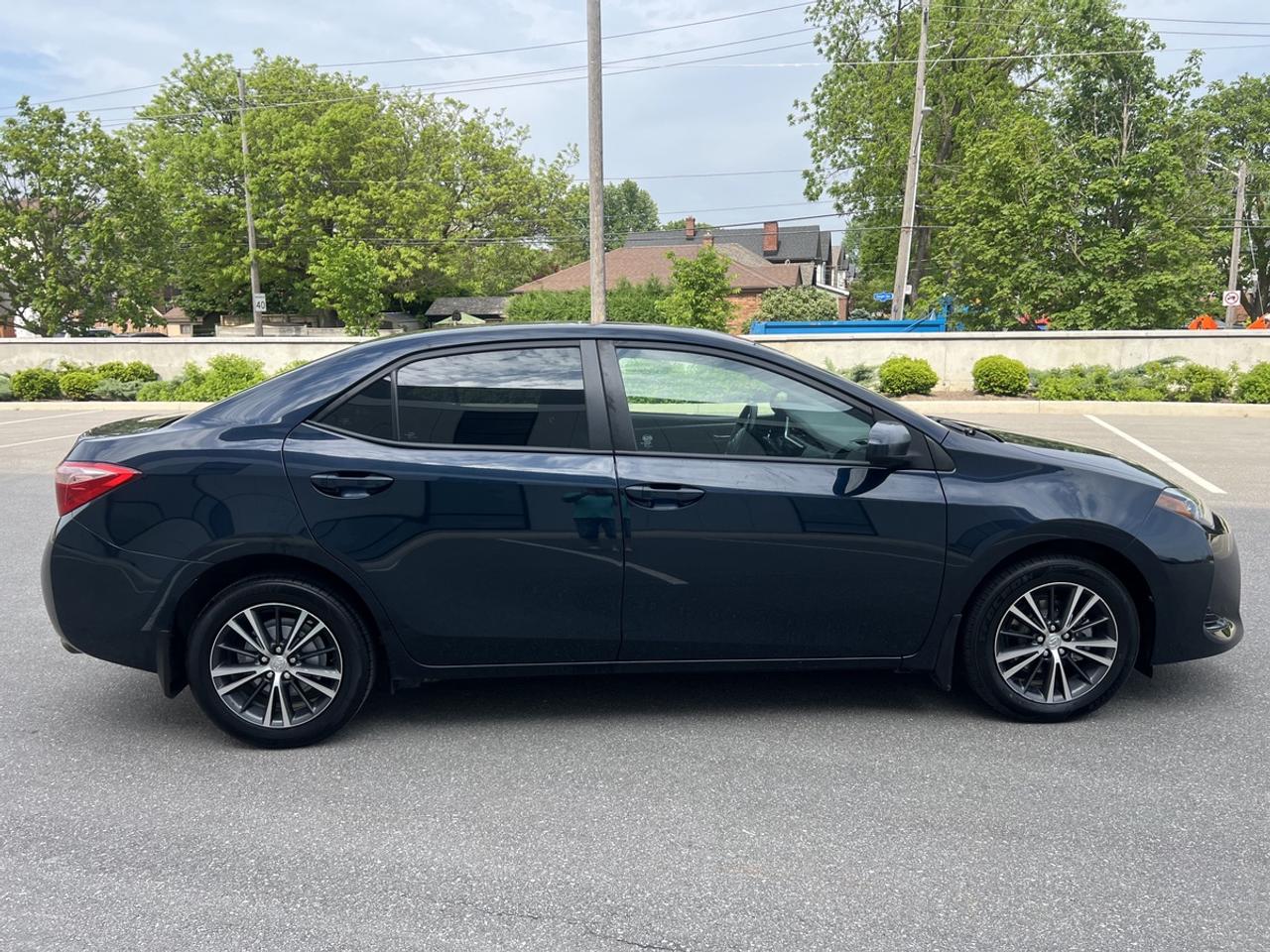 2017 Toyota Corolla LE Photo