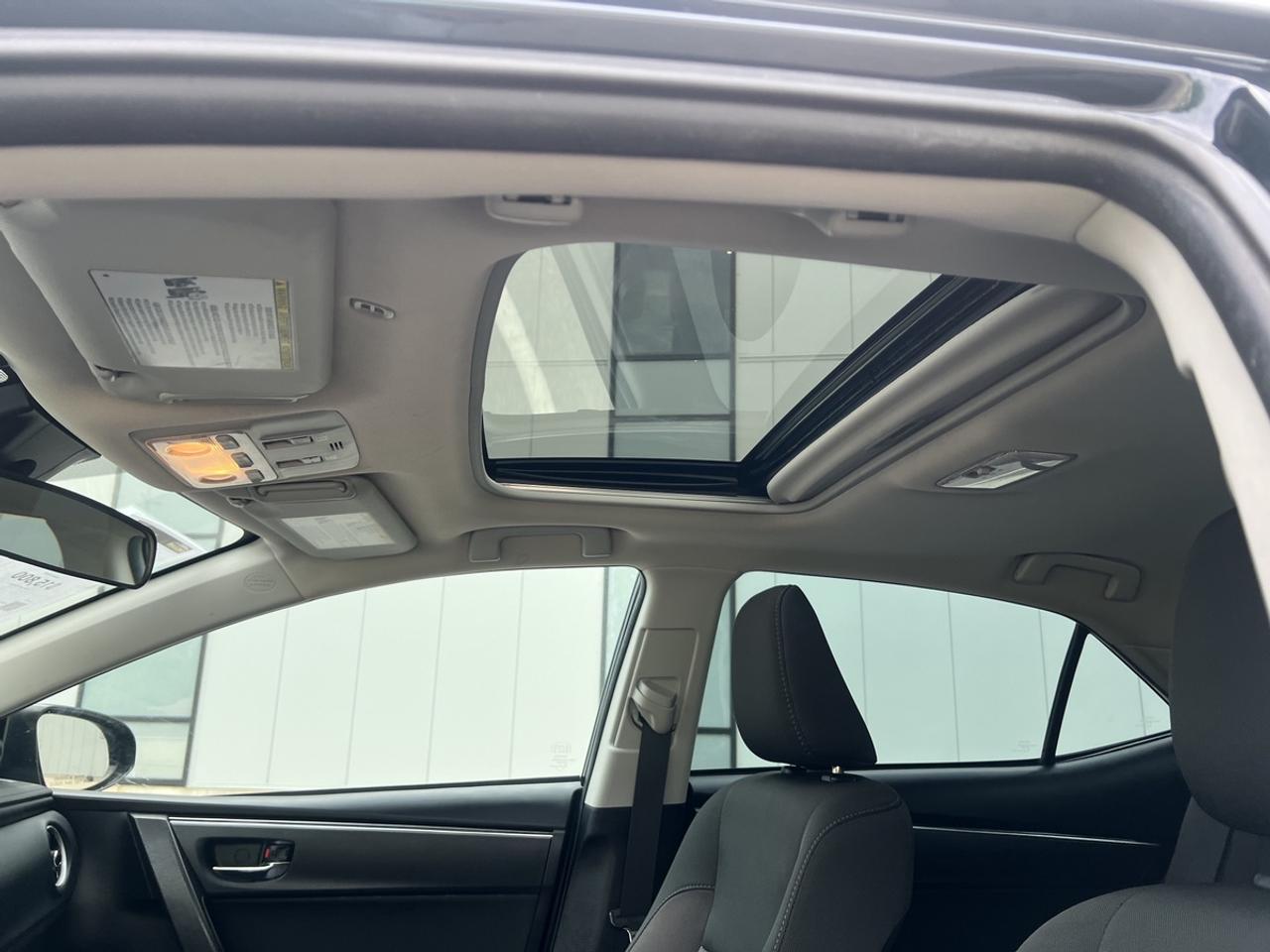 2017 Toyota Corolla LE Photo
