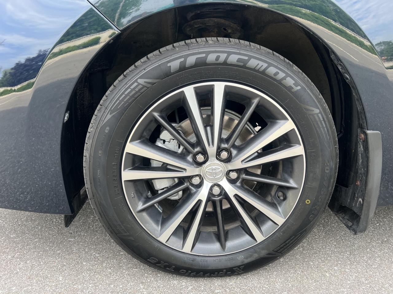 2017 Toyota Corolla LE Photo