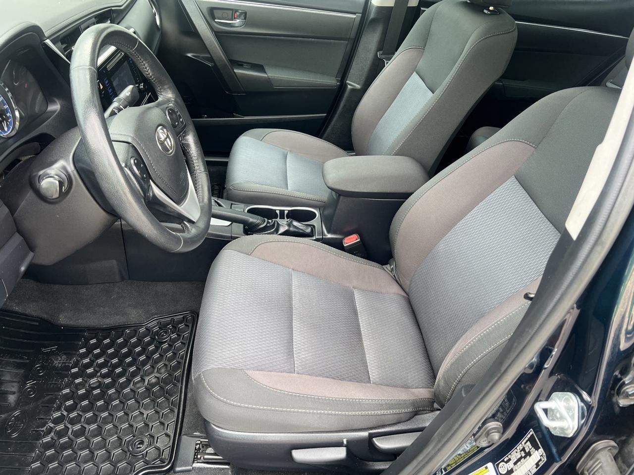 2017 Toyota Corolla LE Photo