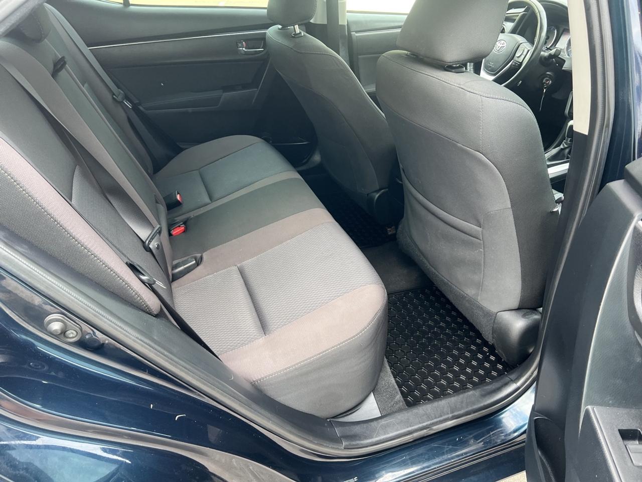 2017 Toyota Corolla LE Photo