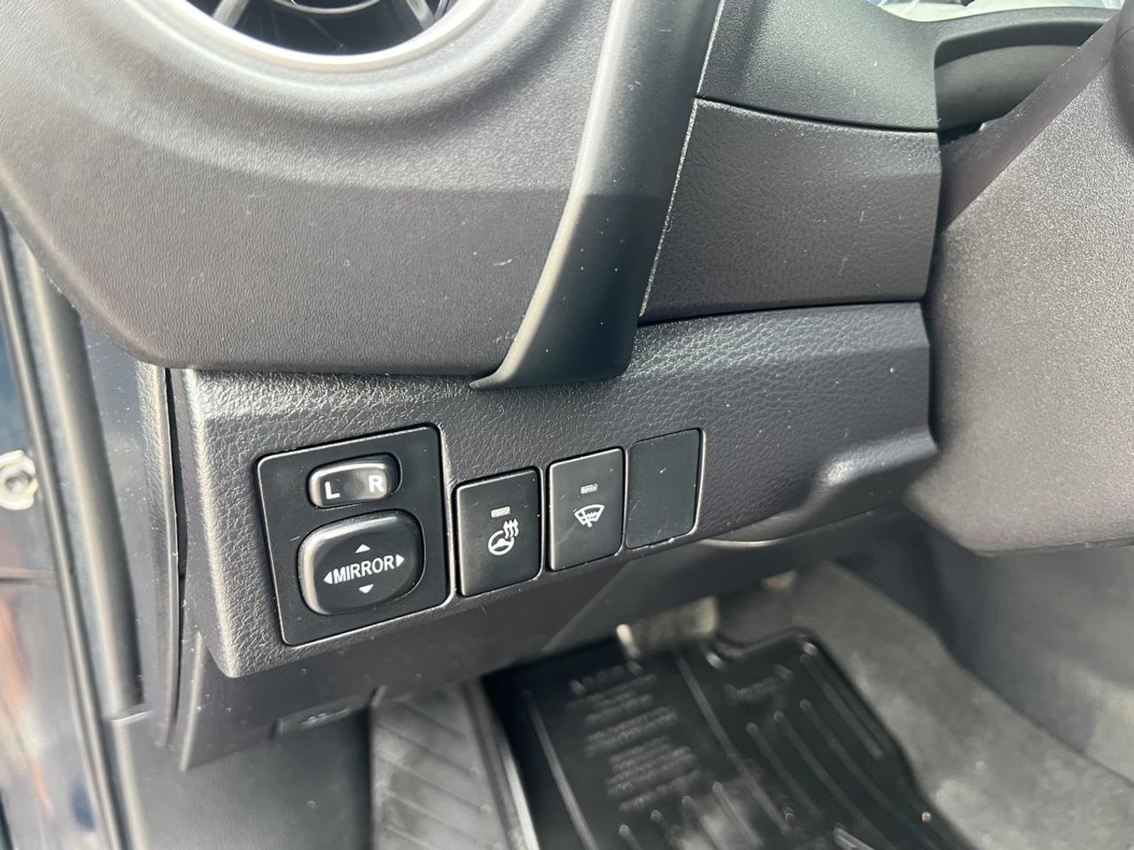 2017 Toyota Corolla LE Photo
