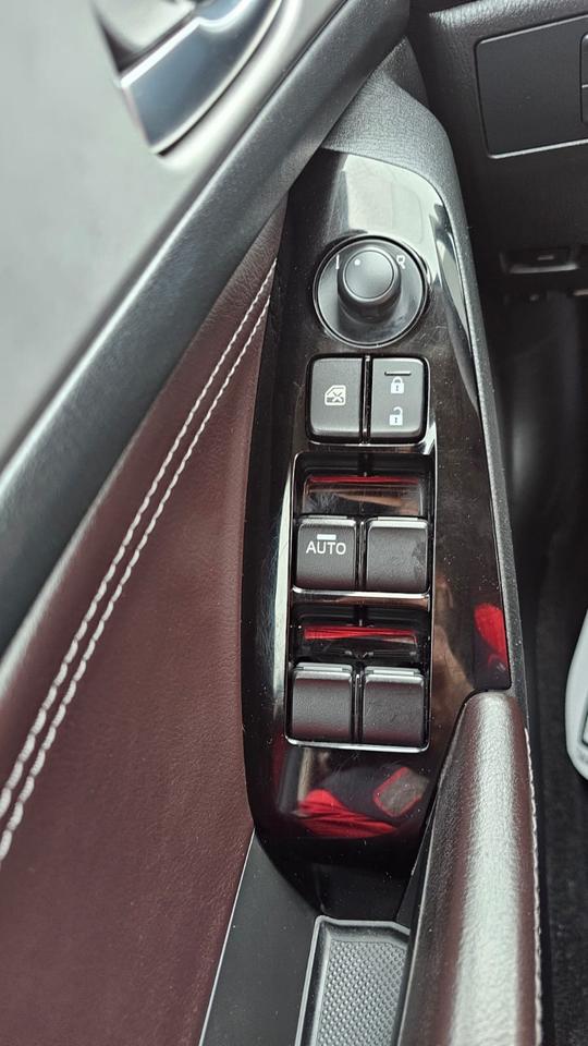 2017 Mazda MAZDA3 SE Photo