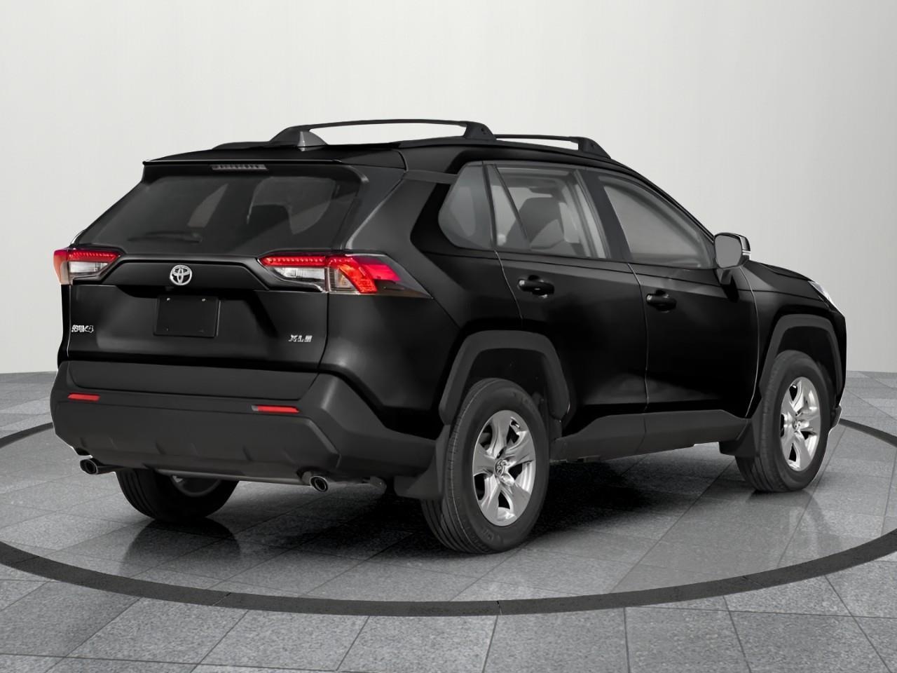2022 Toyota RAV4 XLE 4dr All-wheel Drive Photo