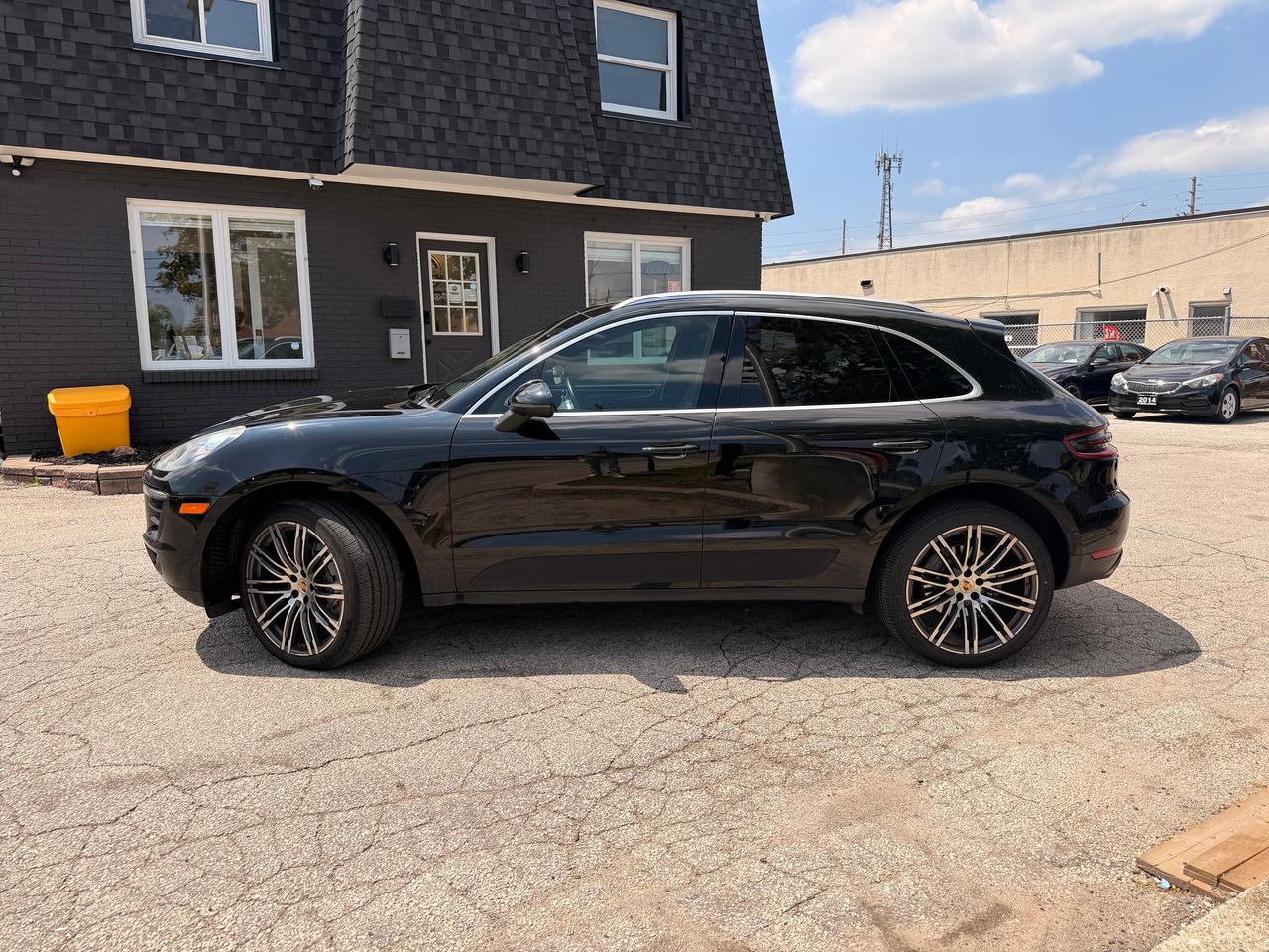 2015 Porsche Macan S AWD NO ACCIDENT LOW KM BLUETOOTH PANORAMIC ROOF Photo