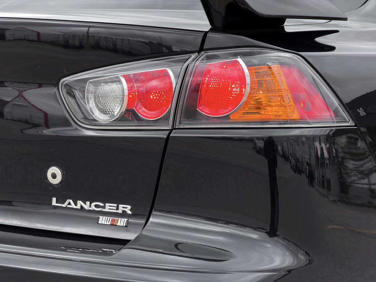 2014 Mitsubishi Lancer Ralliart AWC w/Prem Pkg Photo