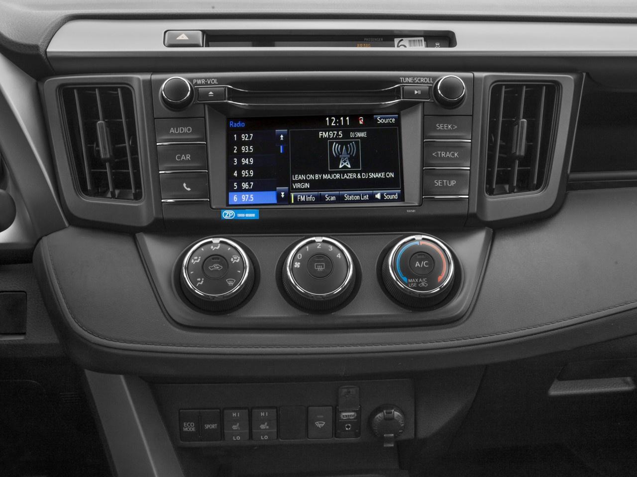 2017 Toyota RAV4 AWD 4dr LE Photo