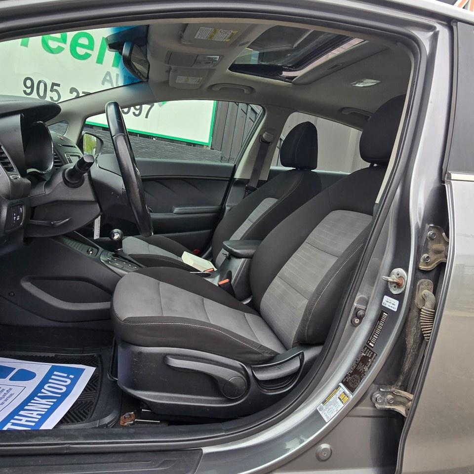 2015 Kia Forte 4dr Sdn Auto EX w/Sunroof Photo